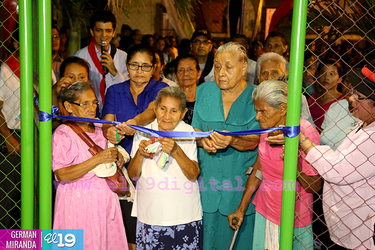 Familias inauguran parque en Praderas del Doral